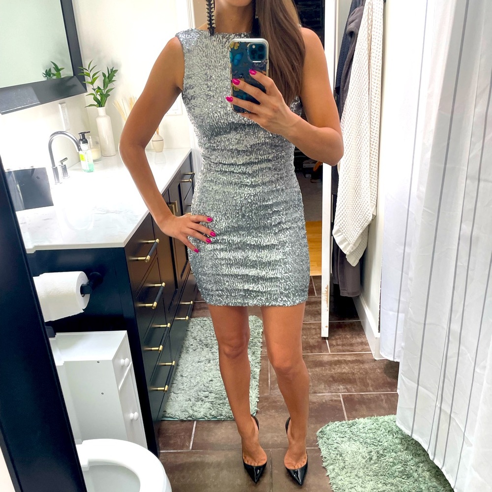 NWT Dress the Population silver sequin dress, size XS ❤️